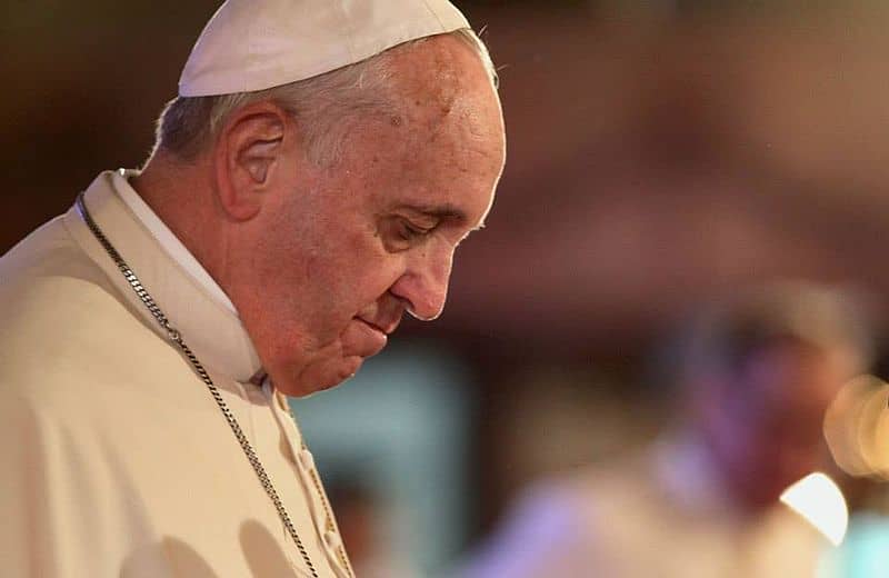 Waarom krijgt Paus Franciscus zo’n heftige binnenkerkelijke kritiek ?