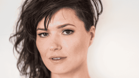 “Op zoek naar God”: DJ Isis vertelt wat ze ontdekt heeft over Jezus