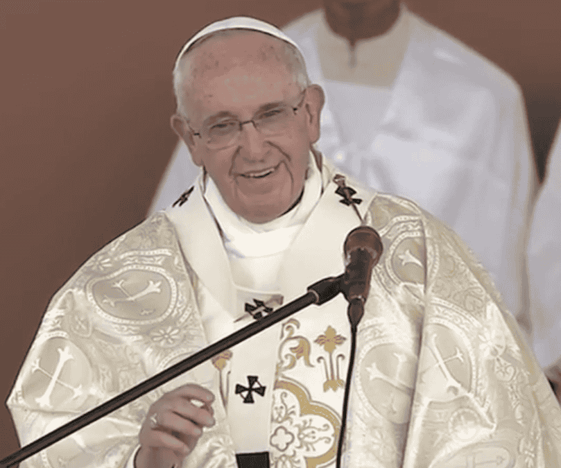 Paus Franciscus gaat nú voor in de Eucharistie in Ecuador: rechtstreekse beelden