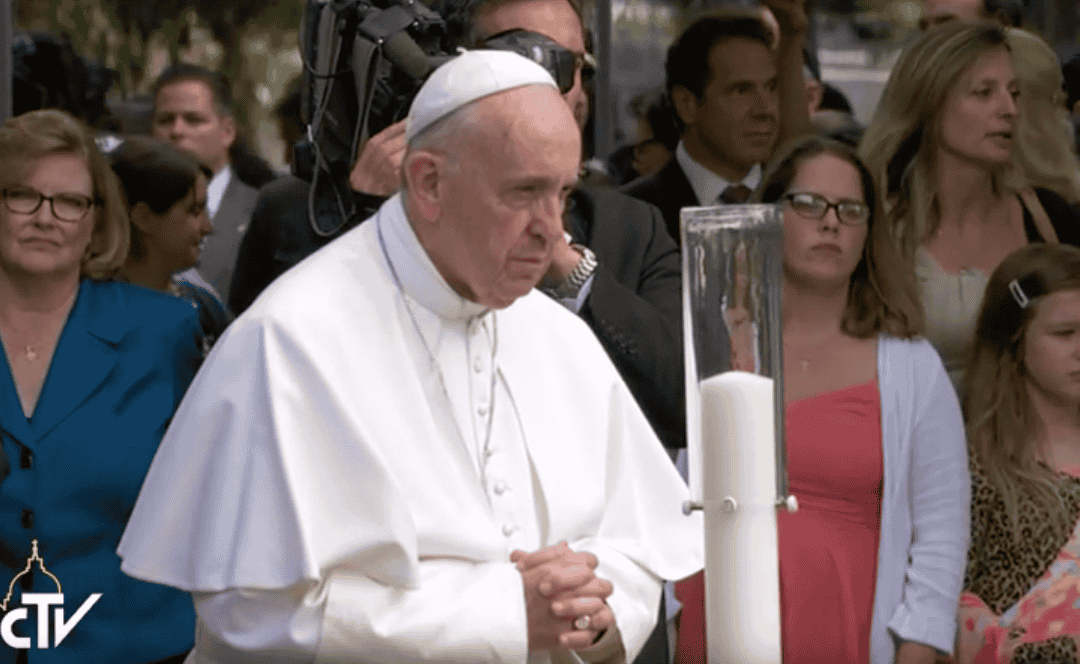 Paus Franciscus neemt deel aan interreligieuze ontmoeting aan Ground Zero in New York