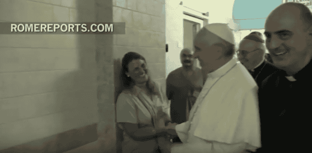 Paus Franciscus geeft een handleiding over hoe omgaan met vluchtelingen