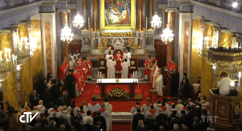 Eucharistie met Paus Franciscus in de kathedraal van de Heilige Geest in Istanbul