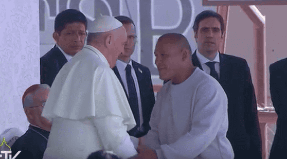 Paus Franciscus bezoekt Mexicaanse gevangenis: rechtstreekse beelden