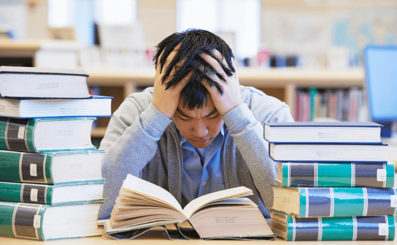 Verschil tussen bijbelstudie en bijbelgebed