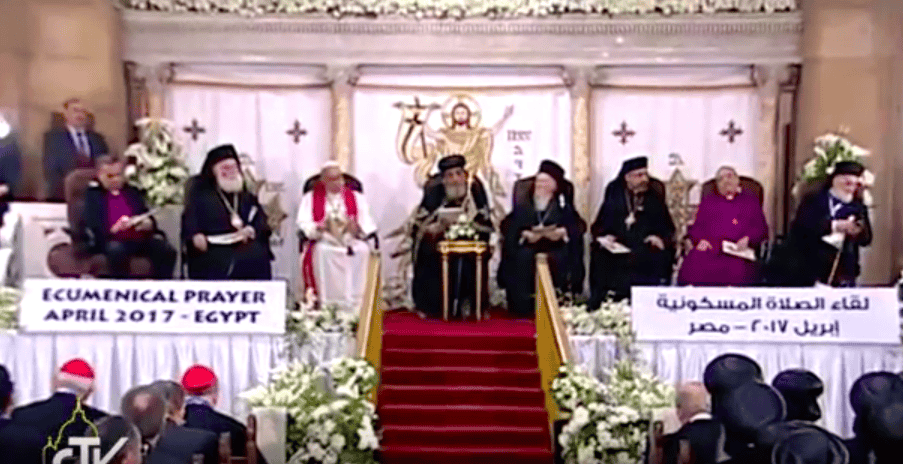 Rechtstreekse beelden ontmoeting paus Franciscus met paus Tawadros II