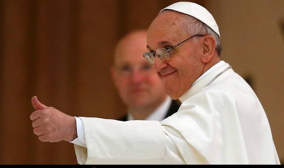 Paus Franciscus richt zich tot de jeugd